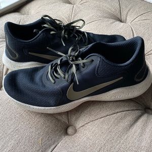 Nike Flex Experience Run